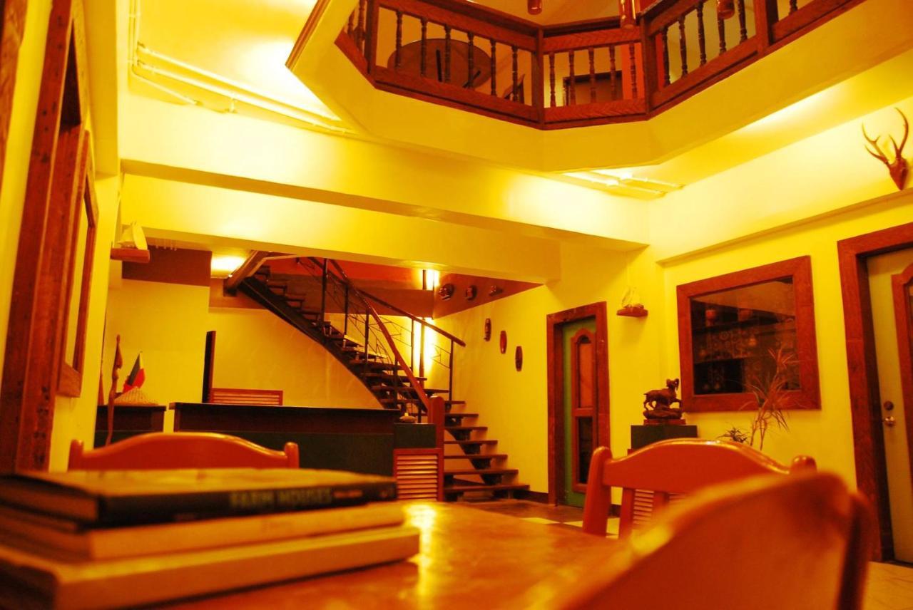 Centro Mactan Suites Lapu-Lapu City Dış mekan fotoğraf