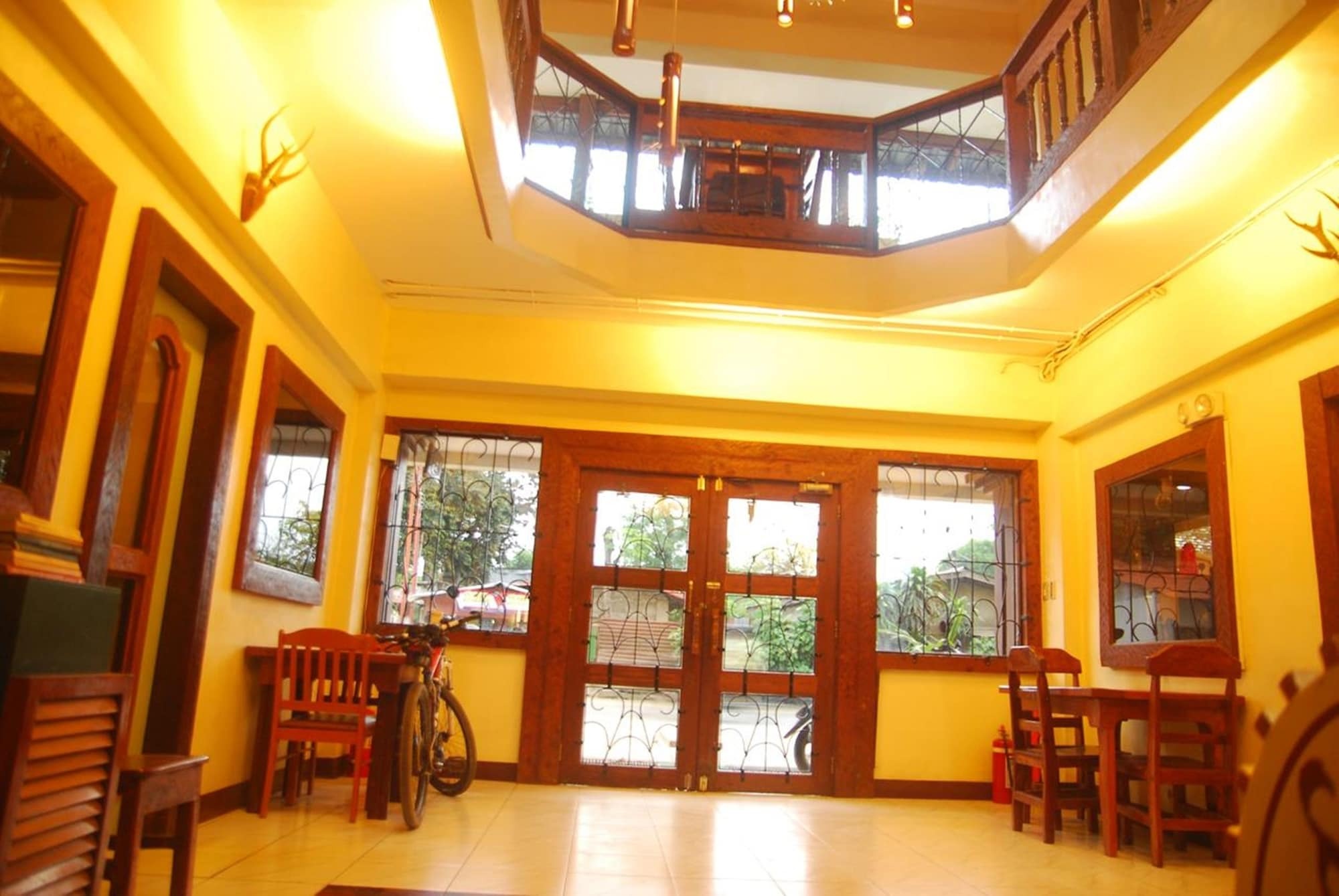 Centro Mactan Suites Lapu-Lapu City Dış mekan fotoğraf